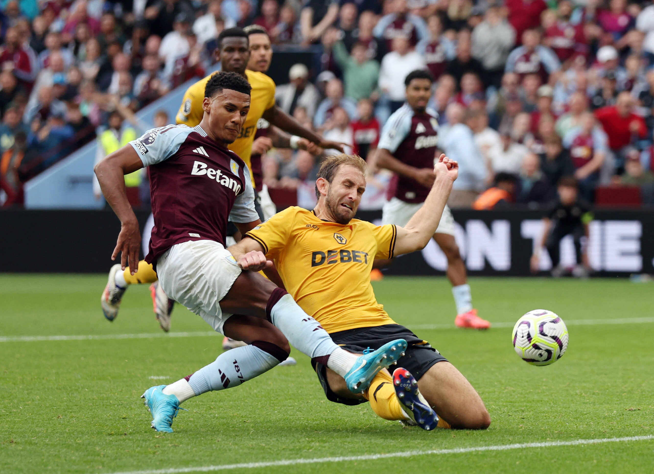 Wolverhampton vs Aston Villa Predictions: Wolves to Capitalise on Villa’s Euro Hangover